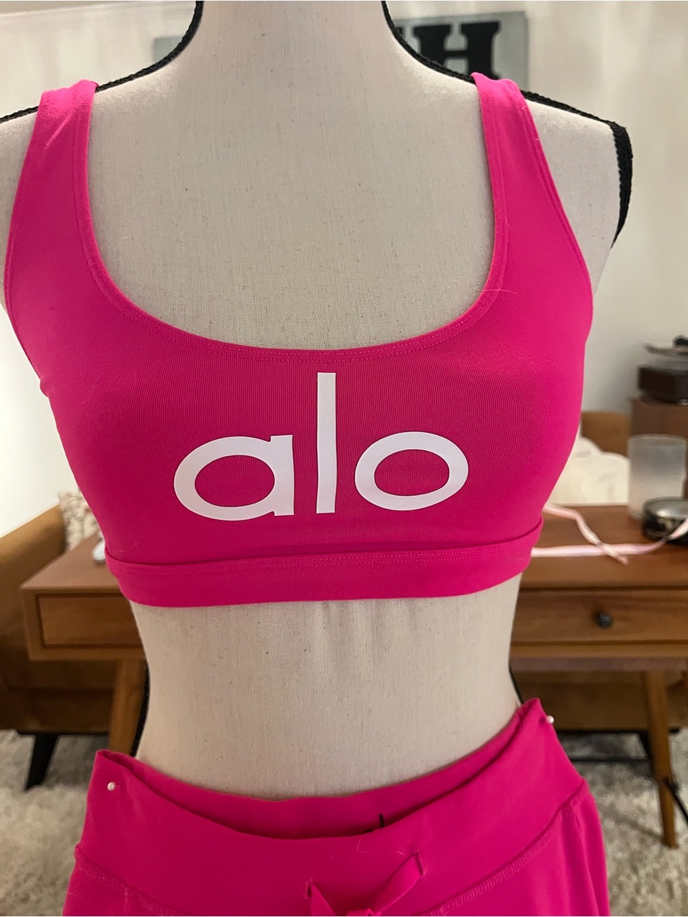 Like new Alo pink workout set
Can sell separately